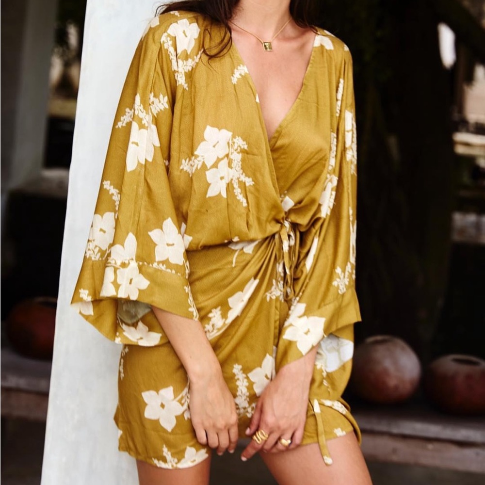 NWT Gillia Kimono Dress